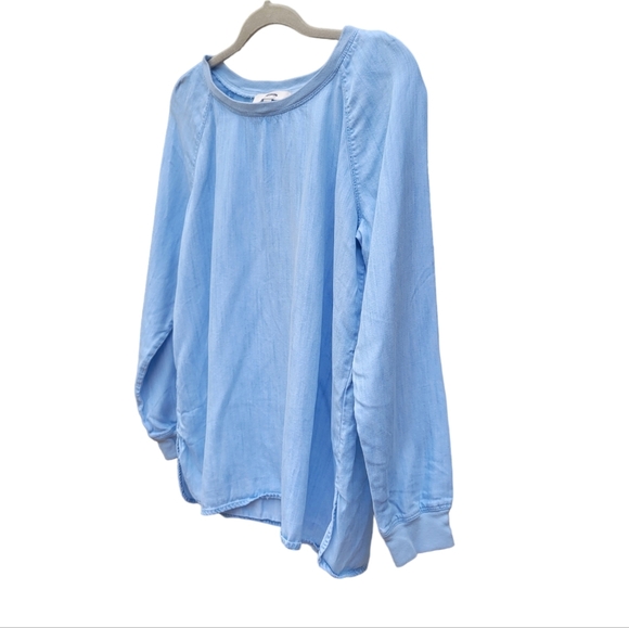 Loft Top - Picture 3 of 7